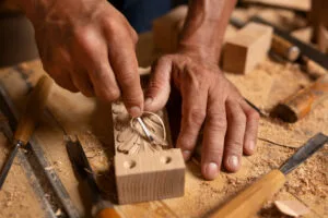 L'ABC de la gravure sur bois : Les bases essentielles pour commencer | Guide écrit